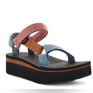 Teva platform sandal